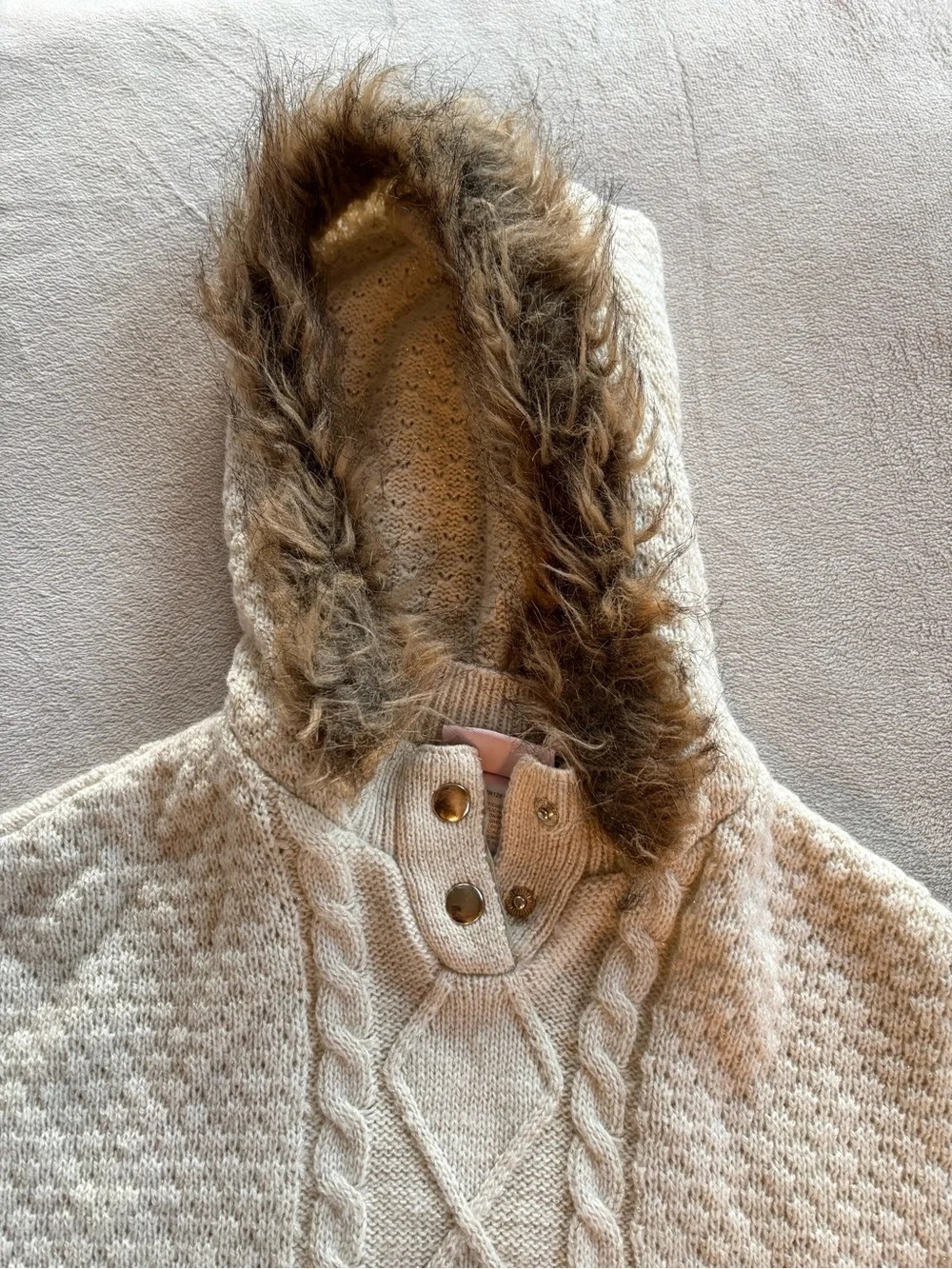 Cream Pullover Sweater Cape w/Brown Faux Fur Trim By Little Lass Size 18 Months
